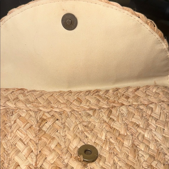 Woven Tan Clutch - Picture 2 of 3